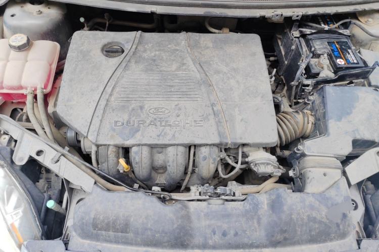 Used Ford Focus 2011 Sedan 1.8L Automatic Fashion Edition Engine Bay