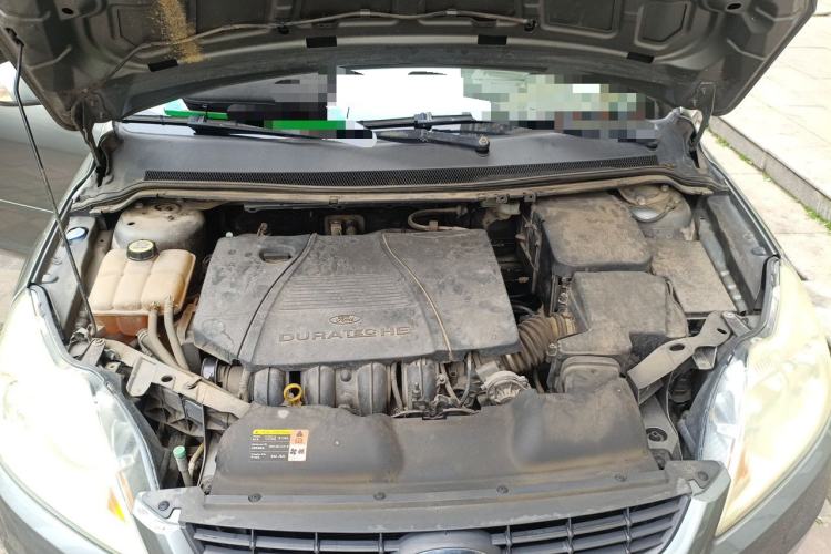 Used Ford Focus 2011 Sedan 1.8L Manual Comfort Model Engine Bay