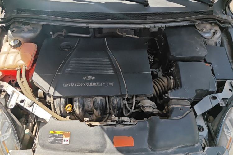 Used Ford Focus 2011 Sedan 1.8L Automatic Fashion Edition Engine Bay