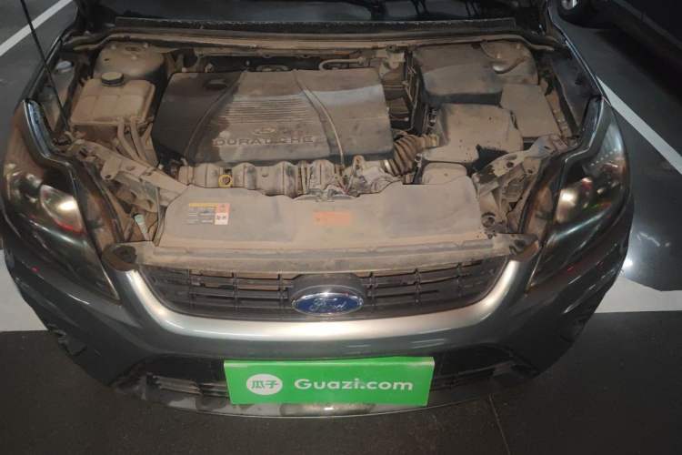 Used Ford Focus 2011 Hatchback 1.8L Manual Comfort Model Engine Bay