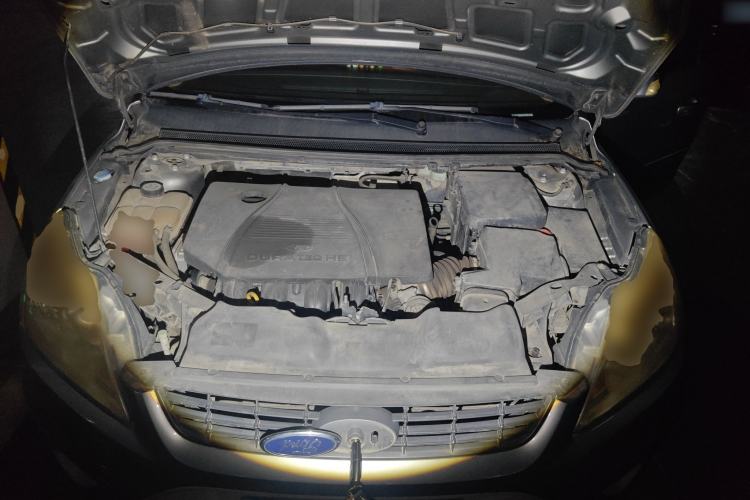 Used Ford Focus 2011 Sedan 1.8L Automatic Fashion Edition Engine Bay