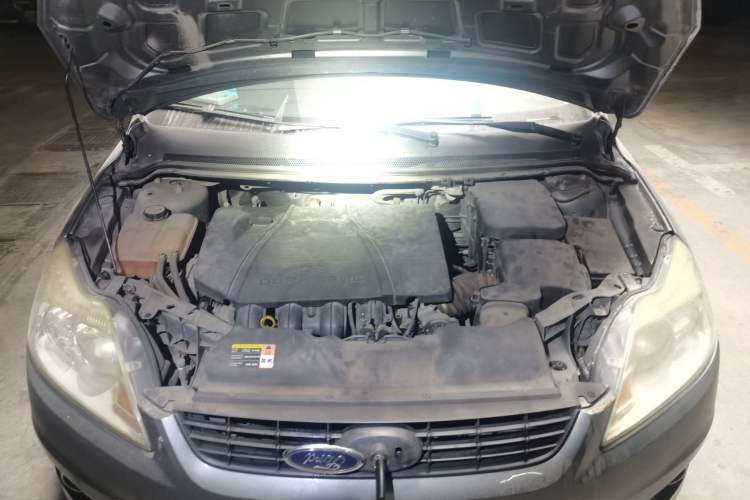 Used Ford Focus 2011 Sedan 1.8L Manual Classic Model Engine Bay