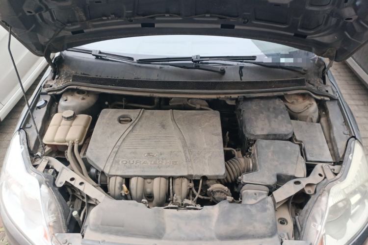 Used Ford Focus 2011 Sedan 1.8L Automatic Fashion Edition Engine Bay