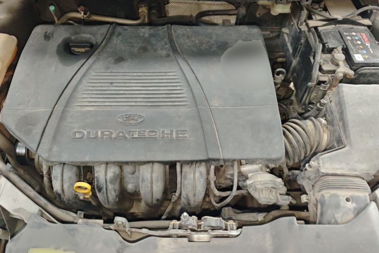 Used Ford Focus 2011 Sedan 1.8L Automatic Fashion Edition Engine Bay