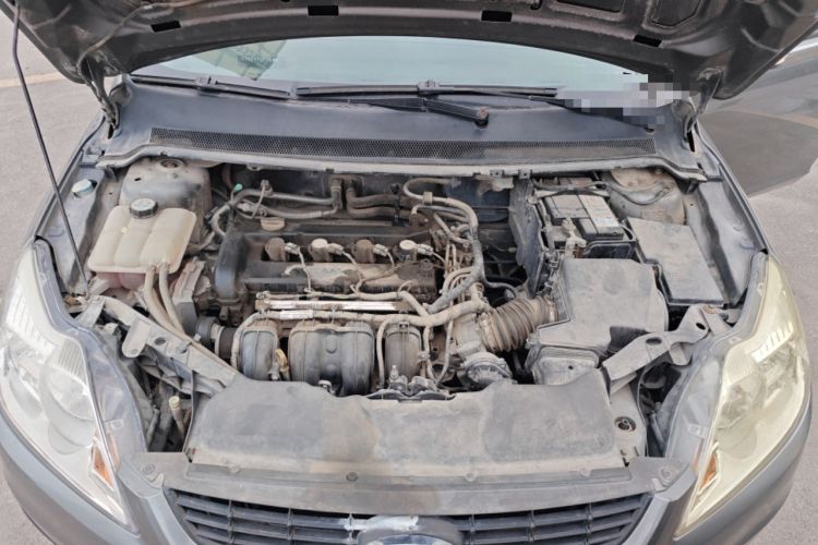 Used Ford Focus 2011 Sedan 1.8L Manual Classic Model Engine Bay