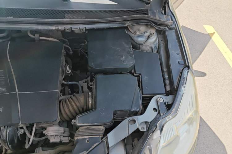 Used Ford Focus 2011 Sedan 1.8L Automatic Fashion Edition Engine Bay Left