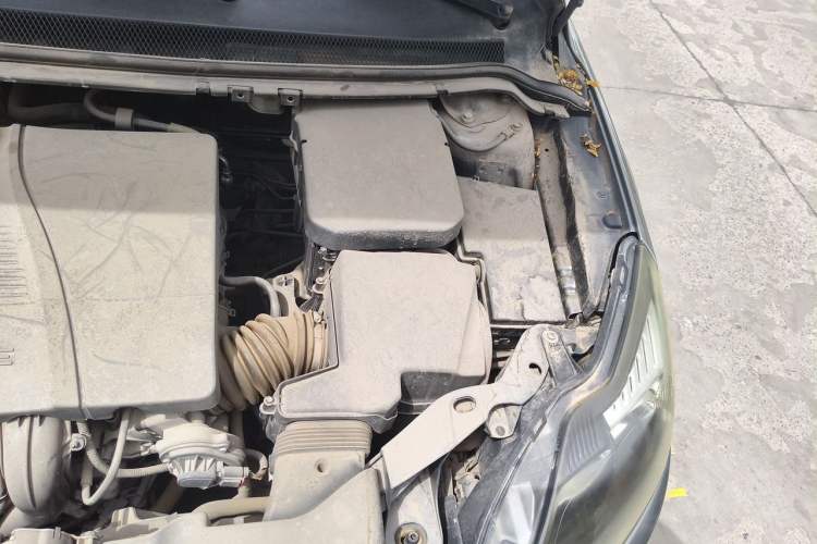 Used Ford Focus 2011 Hatchback 1.8L Manual Classic Model Engine Bay Left