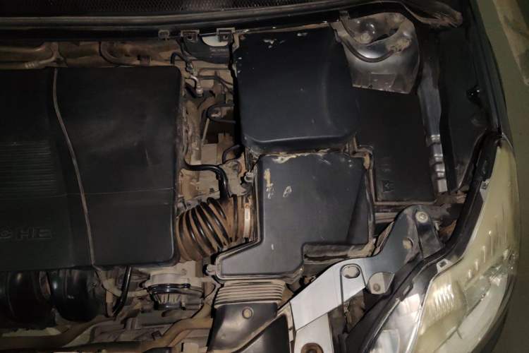 Used Ford Focus 2011 Sedan 1.8L Manual Comfort Model Engine Bay Left