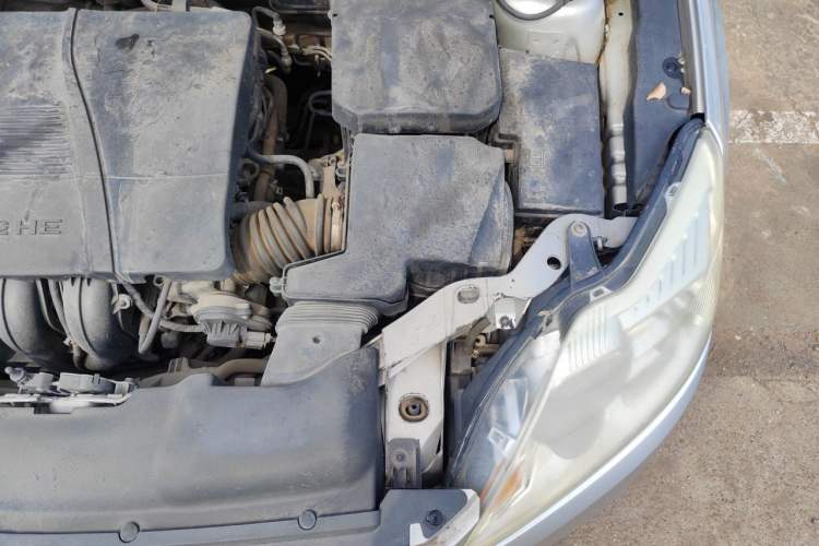 Used Ford Focus 2011 Sedan 1.8L Manual Comfort Model Engine Bay Left