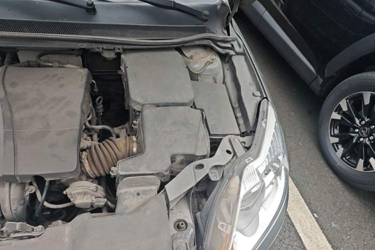 Used Ford Focus 2011 Sedan 1.8L Automatic Fashion Edition Engine Bay Left