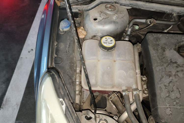 Used Ford Focus 2011 Sedan 1.8L Automatic Fashion Edition Engine Bay Right