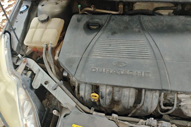 Used Ford Focus 2011 Sedan 1.8L Automatic Fashion Edition Engine Bay Right