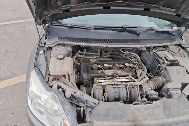 Used Ford Focus 2011 Sedan 1.8L Manual Classic Model Engine Bay Right