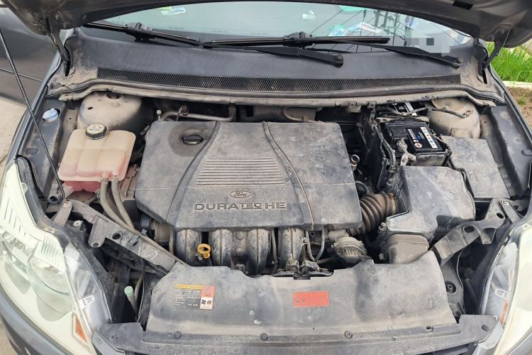 Used Ford Focus 2011 Sedan 1.8L Automatic Fashion Edition Engine Bay