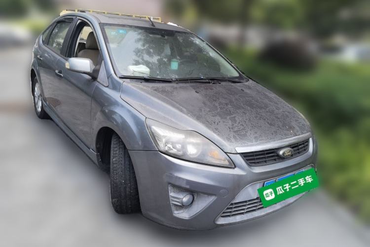 Used Ford Focus 2011 Hatchback 1.8L Automatic Fashion Edition Front Right 45 Deg