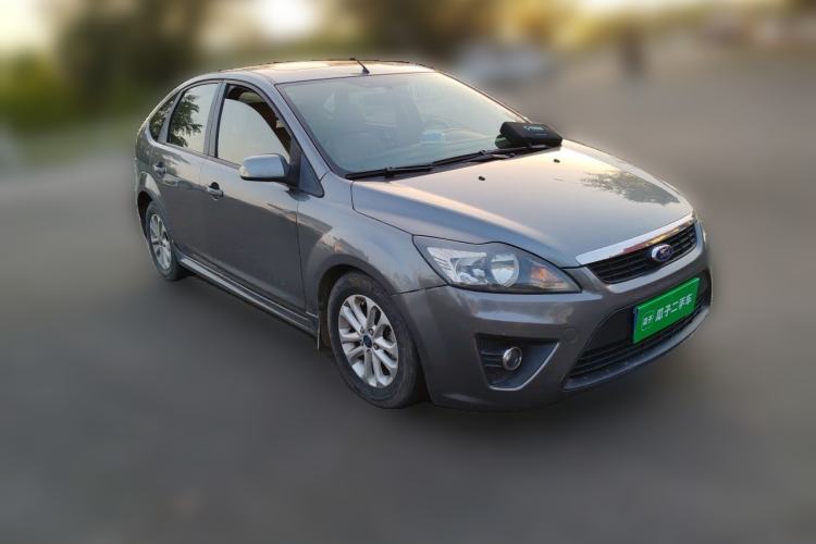 Used Ford Focus 2011 Hatchback 1.8L Automatic Fashion Edition Front Right 45 Deg