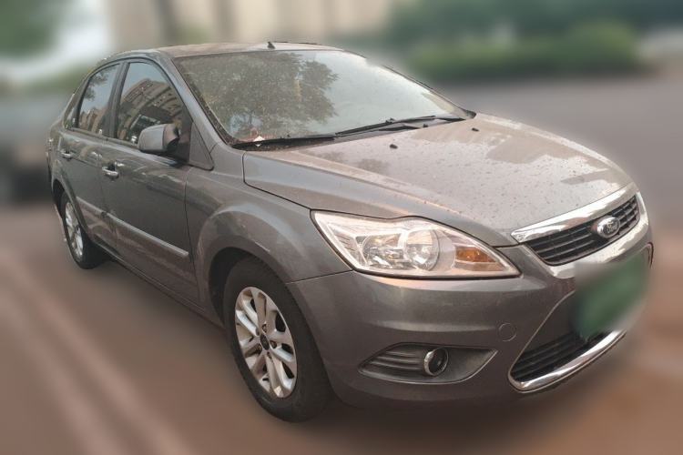 Used Ford Focus 2011 Sedan 1.8L Automatic Luxury Model Front Right 45 Deg