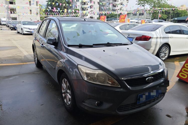 Used Ford Focus 2011 Sedan 1.8L Automatic Fashion Edition Front Right 45 Deg