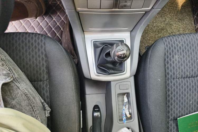Used Ford Focus 2011 Hatchback 1.8L Manual Classic Model Gear Lever