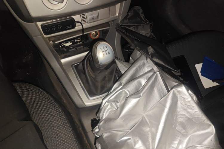 Used Ford Focus 2011 Hatchback 1.8L Manual Comfort Model Gear Lever