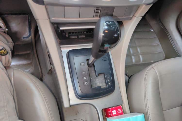 Used Ford Focus 2011 Sedan 1.8L Automatic Fashion Edition Gear Lever