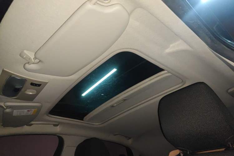 Used Ford Focus 2011 Hatchback 1.8L Manual Comfort Model Headliner