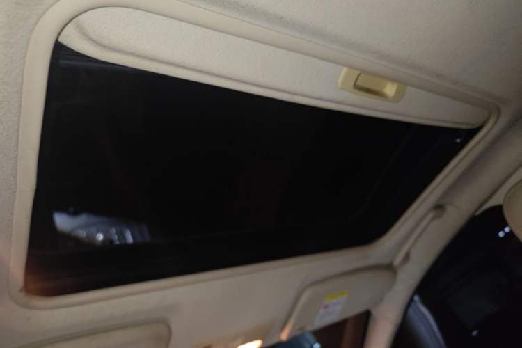 Used Ford Focus 2011 Sedan 1.8L Automatic Fashion Edition Headliner