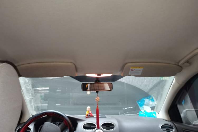 Used Ford Focus 2011 Sedan 1.8L Manual Classic Model Headliner