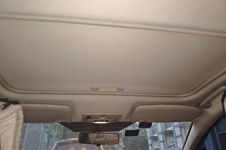 Used Ford Focus 2011 Sedan 1.8L Automatic Luxury Model Headliner