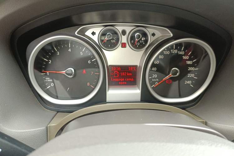 Used Ford Focus 2011 Sedan 1.8L Manual Comfort Model Instrument Cluster