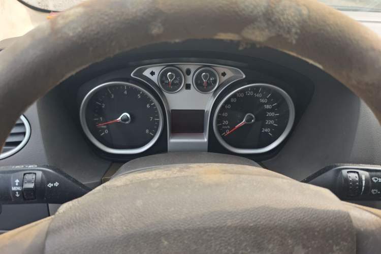 Used Ford Focus 2011 Sedan 1.8L Manual Classic Model Instrument Cluster