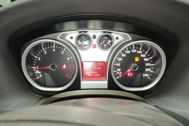 Used Ford Focus 2011 Sedan 1.8L Manual Classic Model Instrument Cluster