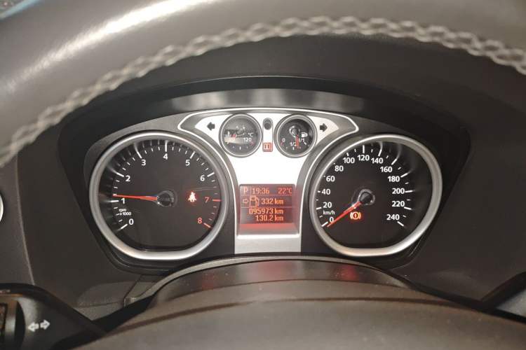 Used Ford Focus 2011 Sedan 1.8L Automatic Luxury Model Instrument Cluster