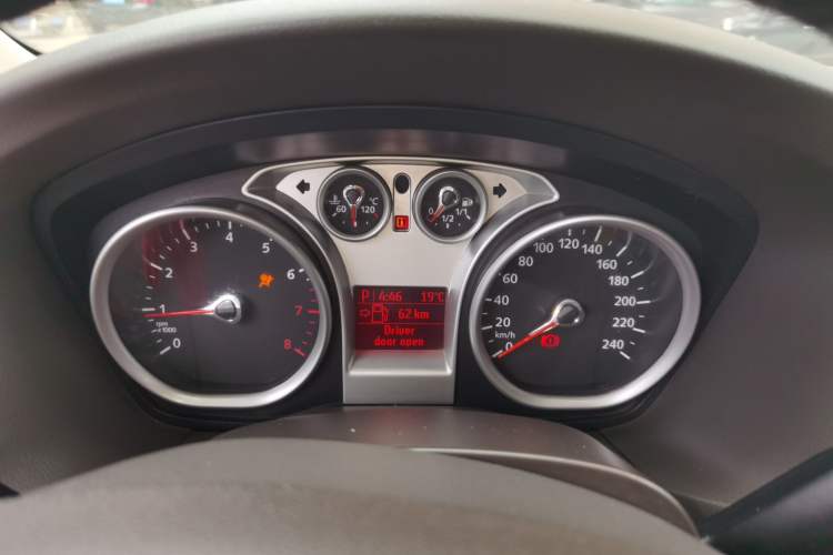 Used Ford Focus 2011 Sedan 1.8L Automatic Fashion Edition Instrument Cluster