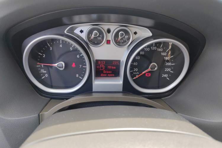 Used Ford Focus 2011 Sedan 1.8L Manual Comfort Model Instrument Cluster