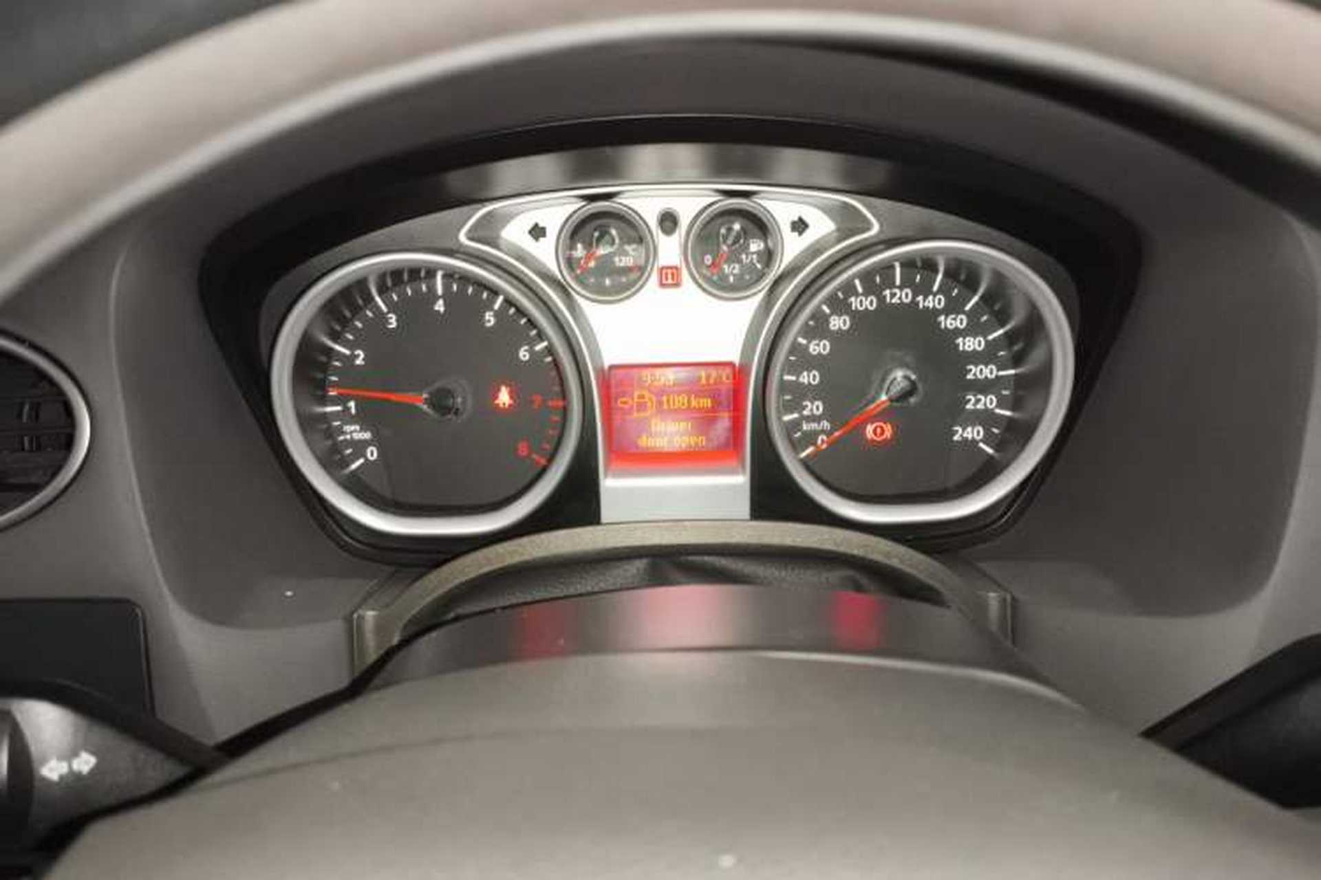 Used Ford Focus 2011 Hatchback 1.8L Automatic Fashion Edition Instrument Cluster