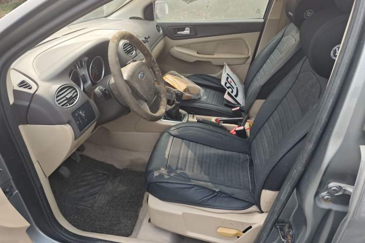 Used Ford Focus 2011 Sedan 1.8L Manual Classic Model Left Front Seat