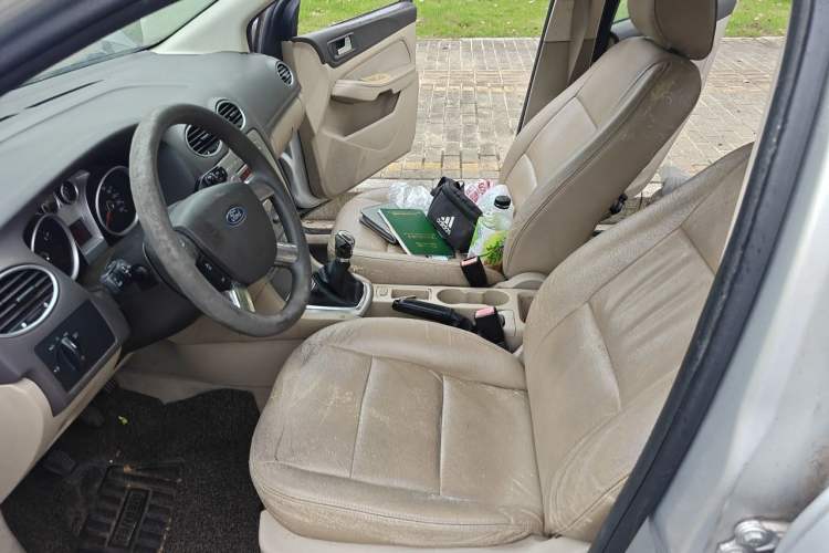 Used Ford Focus 2011 Sedan 1.8L Manual Classic Model Left Front Seat