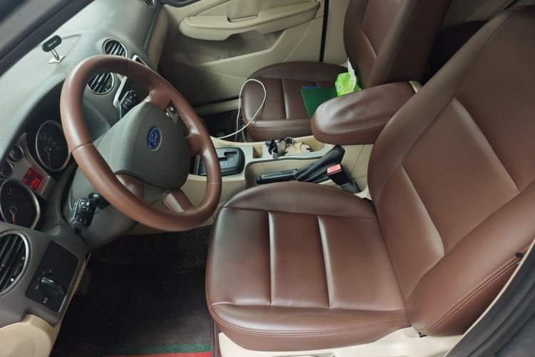 Used Ford Focus 2011 Sedan 1.8L Automatic Fashion Edition Left Front Seat
