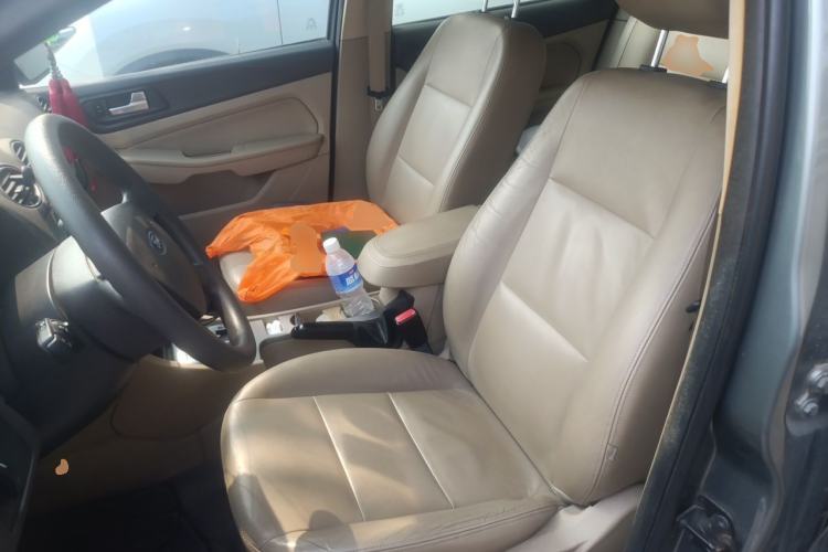 Used Ford Focus 2011 Sedan 1.8L Automatic Fashion Edition Left Front Seat