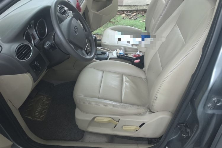 Used Ford Focus 2011 Sedan 1.8L Automatic Fashion Edition Left Front Seat