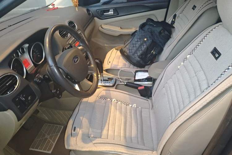 Used Ford Focus 2011 Sedan 1.8L Automatic Luxury Model Left Front Seat