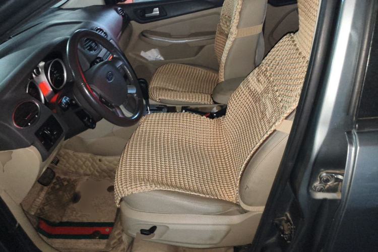 Used Ford Focus 2011 Sedan 1.8L Automatic Fashion Edition Left Front Seat