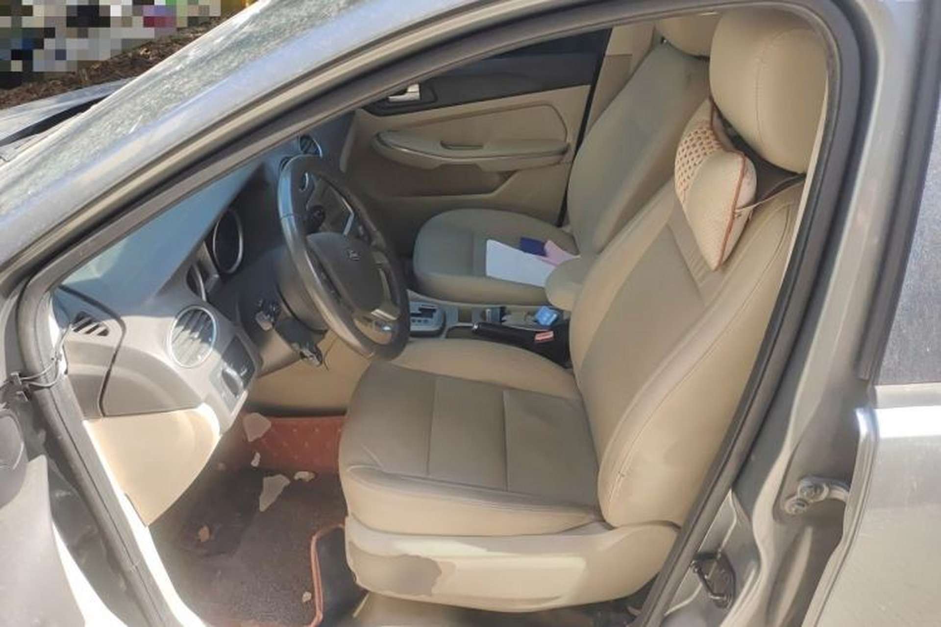Used Ford Focus 2011 Sedan 1.8L Automatic Luxury Model Left Front Seat