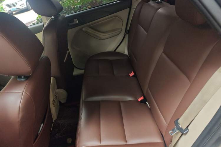 Used Ford Focus 2011 Sedan 1.8L Automatic Fashion Edition Left Rear Seat
