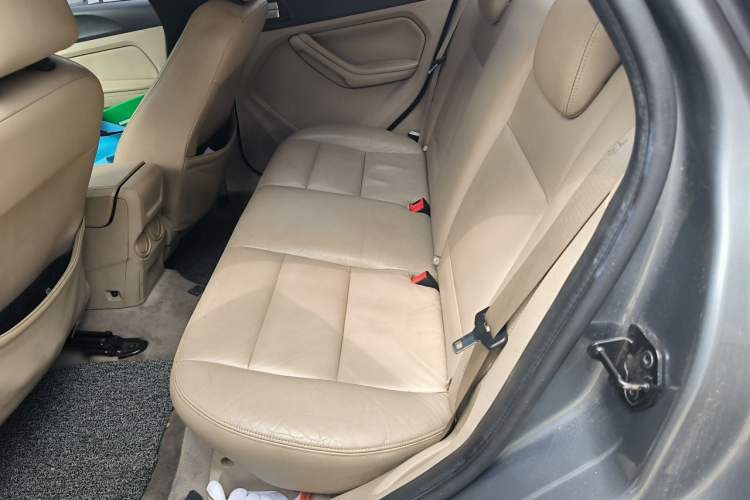Used Ford Focus 2011 Sedan 1.8L Automatic Fashion Edition Left Rear Seat