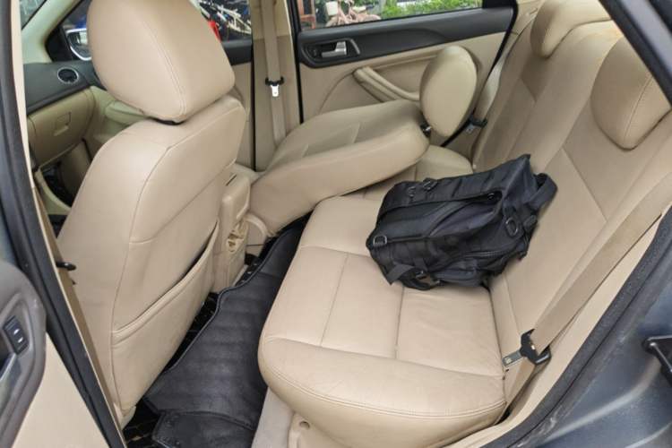 Used Ford Focus 2011 Sedan 1.8L Automatic Fashion Edition Left Rear Seat
