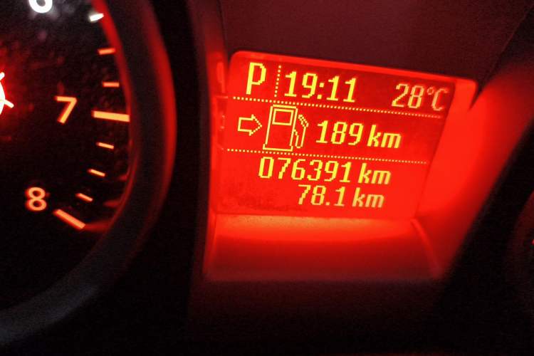 Used Ford Focus 2011 Sedan 1.8L Automatic Fashion Edition Odometer Close Up