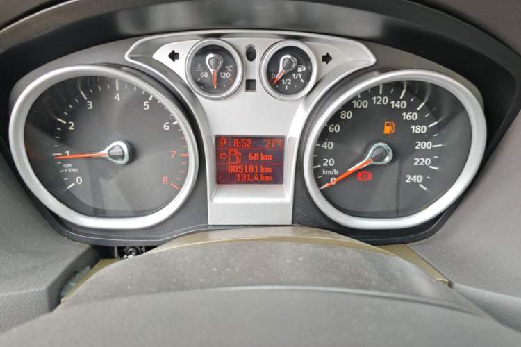 Used Ford Focus 2011 Sedan 1.8L Automatic Fashion Edition Odometer Close Up