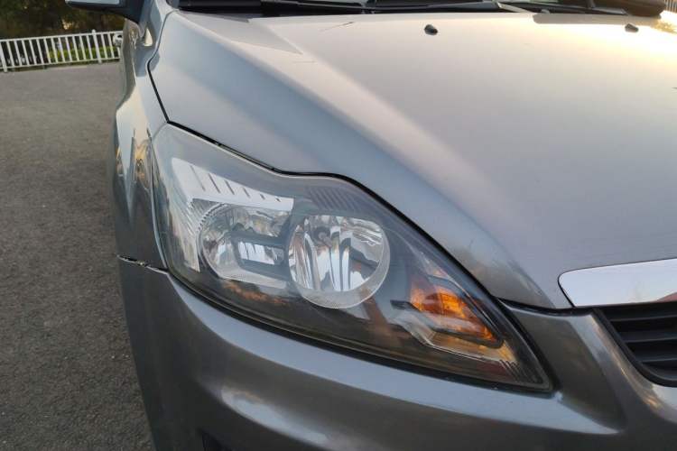Used Ford Focus 2011 Hatchback 1.8L Automatic Fashion Edition Right Front Headlight